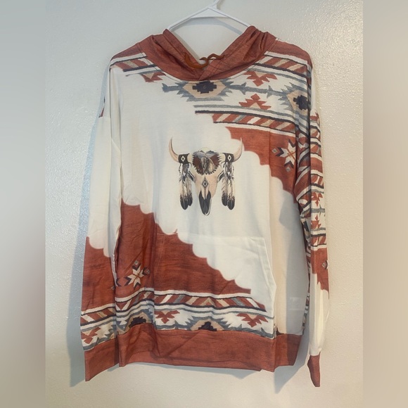 NWT Womans Lg Skull and Feather Hoodie - Picture 1 of 3
